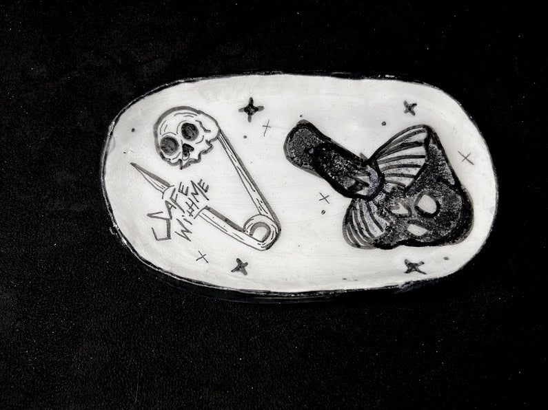 Mushroom & Pin Tray